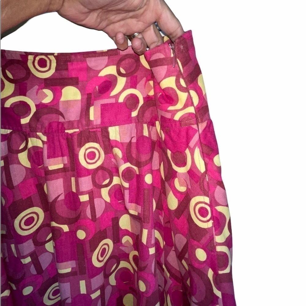 🌻Larry Levine Flirty Geometrical Skirt. Size 16 - Picture 2 of 6
